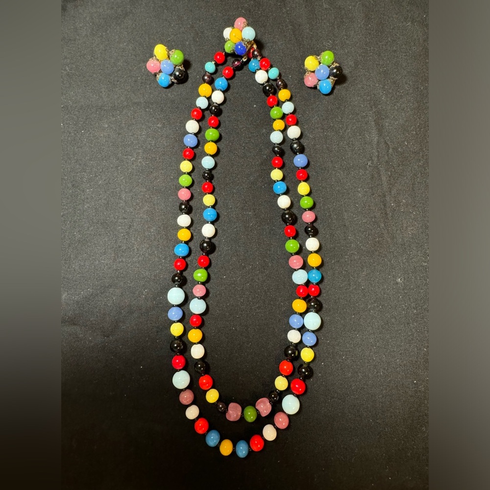 Vintage Murano ITALY Glass Beads plus earrings